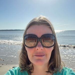 Meet your Posher, Alicia